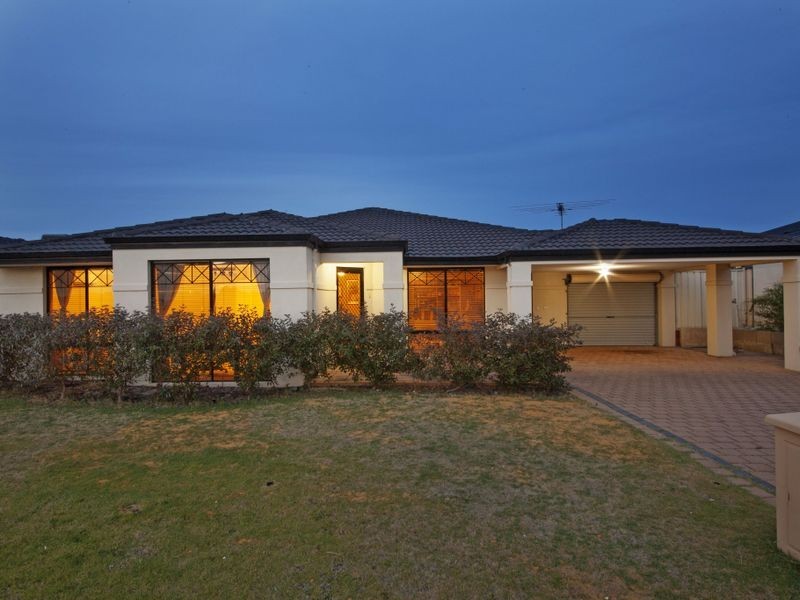 33 Sciano Drive, Success WA 6164