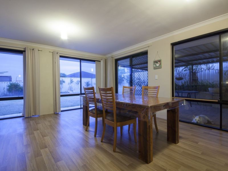 33 Sciano Drive, Success WA 6164