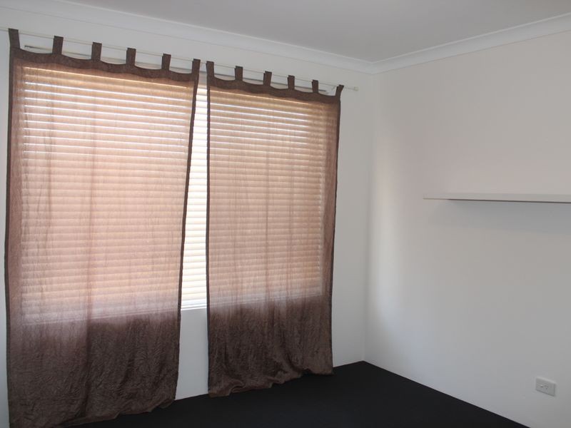 33 Sciano Drive, Success WA 6164