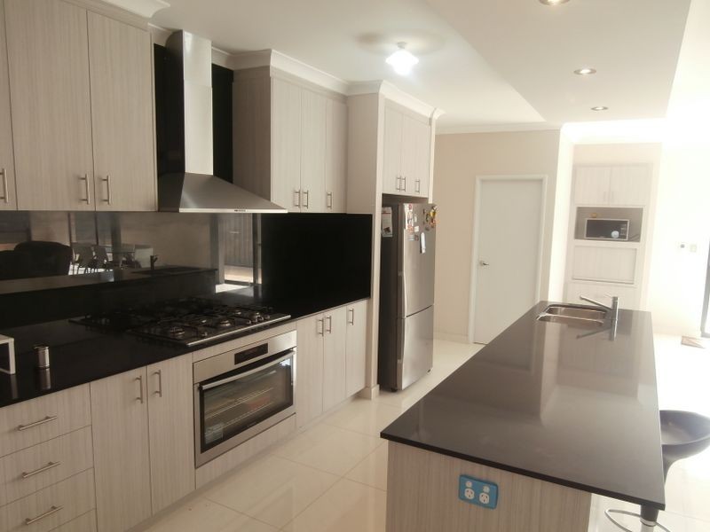 28 Bellas Circuit, Piara Waters WA 6112