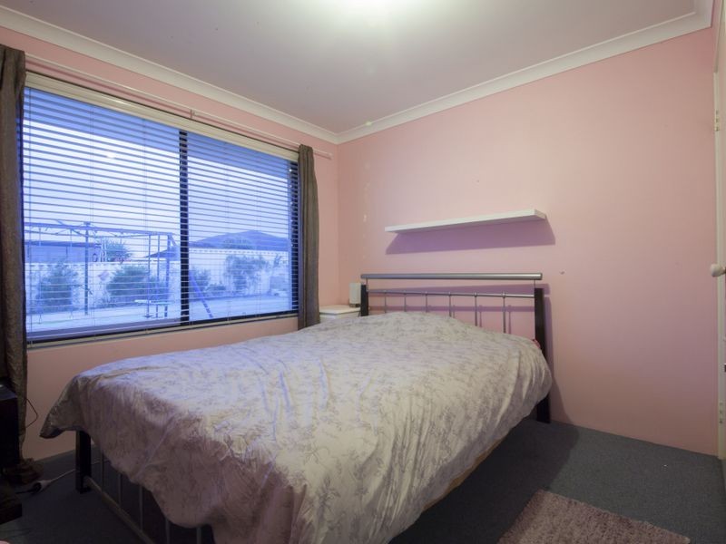 33 Sciano Drive, Success WA 6164