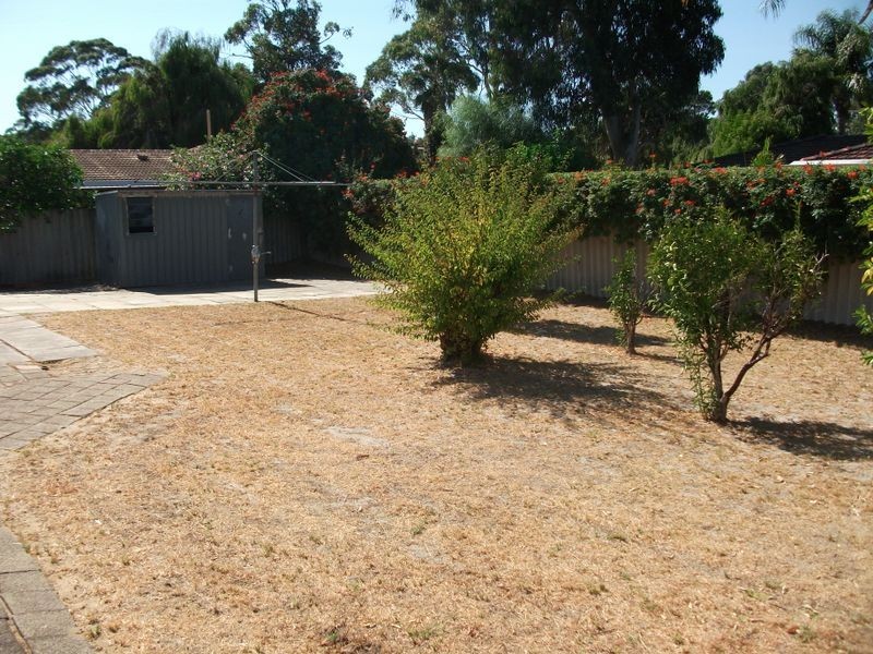 39 Meadowbrook Drive, Parkwood WA 6147