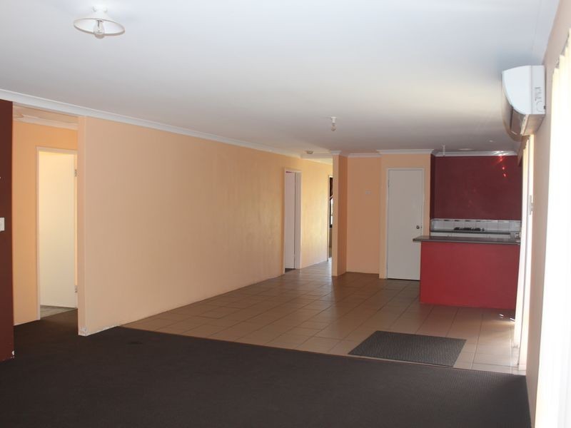7 Mariposa Gardens, Success WA 6164
