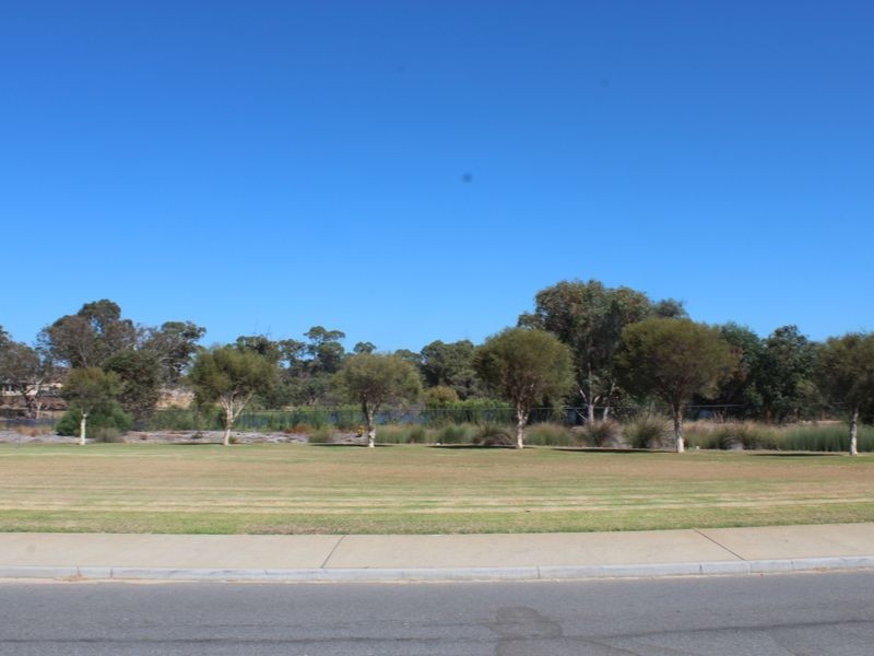 7 Mariposa Gardens, Success WA 6164
