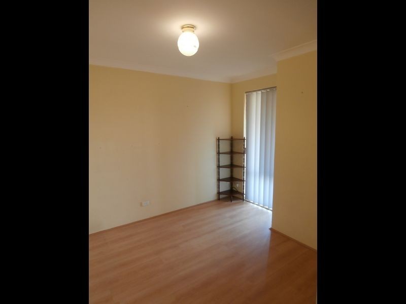 135 Braemore Street, Seville Grove WA 6112