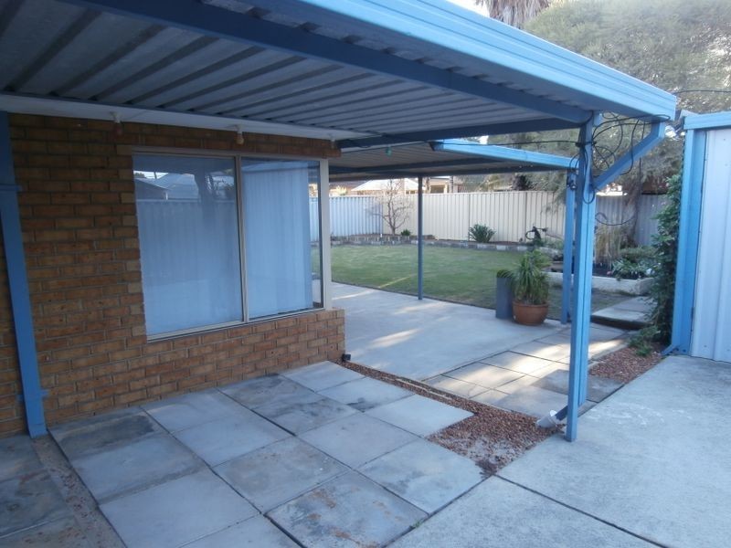 135 Braemore Street, Seville Grove WA 6112