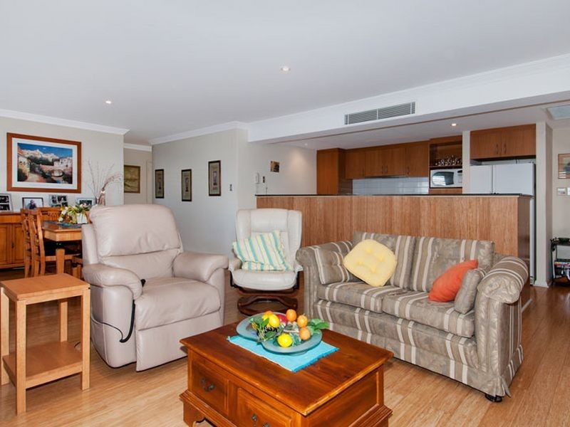 17/1 Breakwater Parade, Mandurah WA 6210