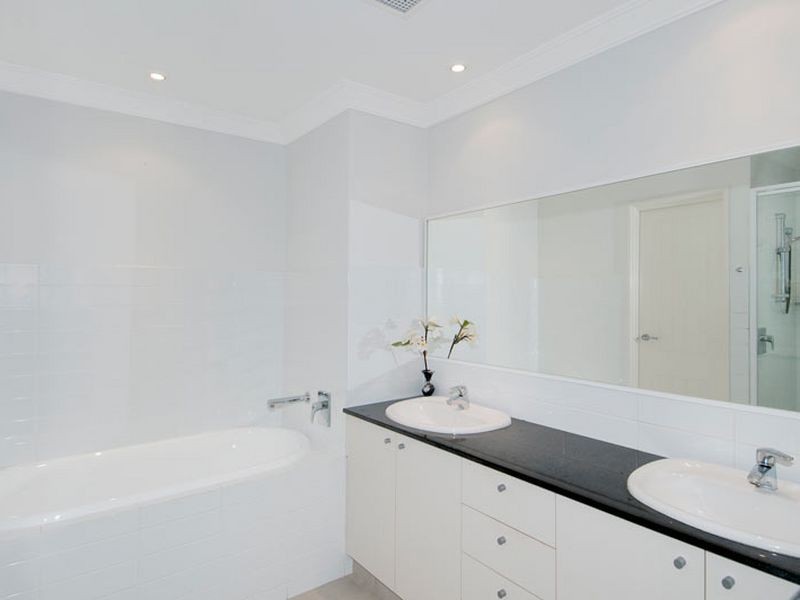 17/1 Breakwater Parade, Mandurah WA 6210