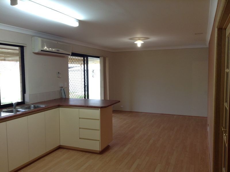 4 Hastie Close, Brookdale WA 6112