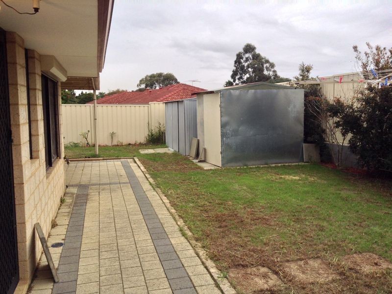 4 Hastie Close, Brookdale WA 6112