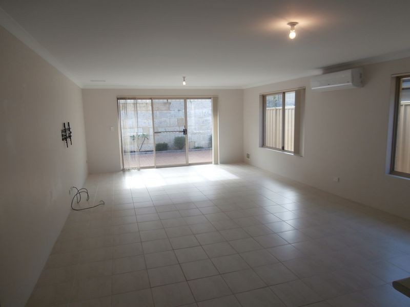 75 Cheltenham Loop, Bertram WA 6167