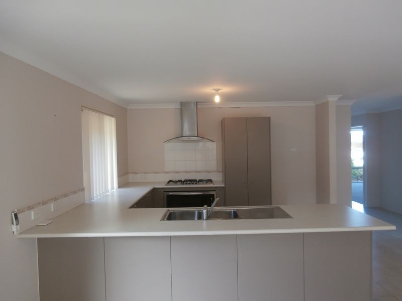 75 Cheltenham Loop, Bertram WA 6167