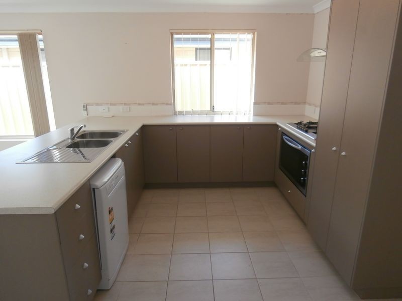 75 Cheltenham Loop, Bertram WA 6167