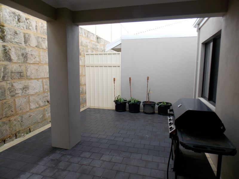 1/23A Birchley Drive, Yangebup WA 6164