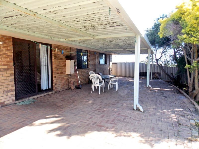 7 Quickly Crescent, Hamilton Hill WA 6163