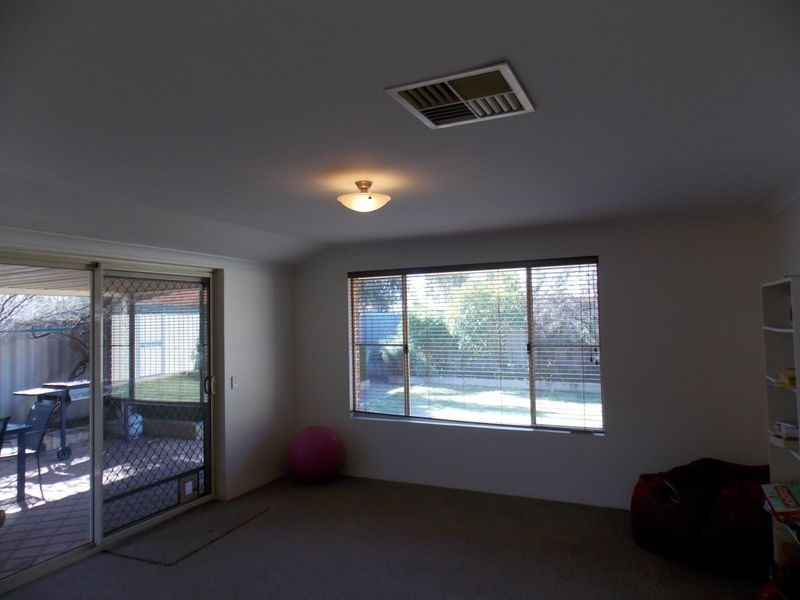 29 Folland Parade, Atwell WA 6164