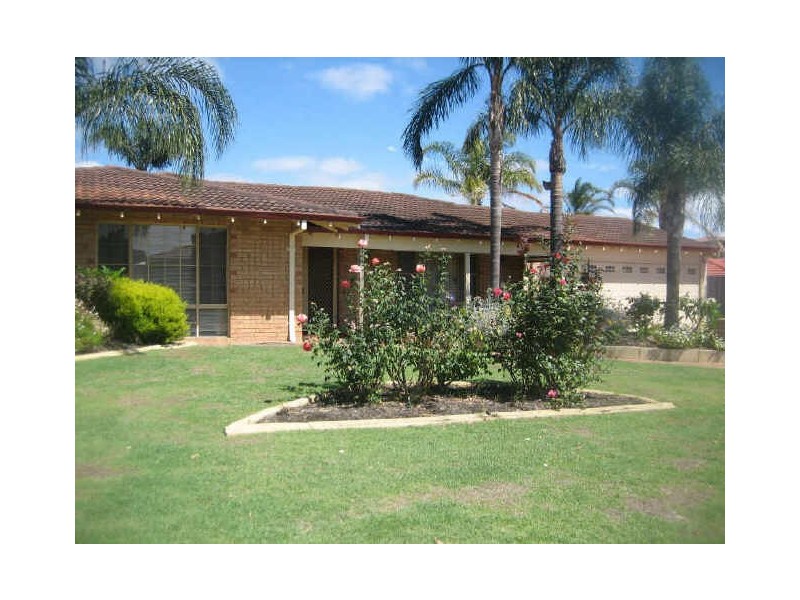 4 Heatherlea Parkway, Leeming WA 6149