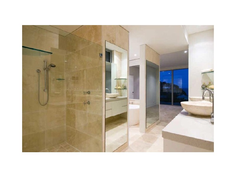 33 Karloo Parade, Newport NSW 2106