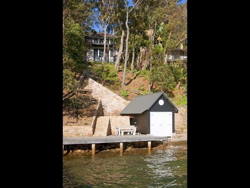 4 Paradise Avenue, Clareville NSW 2107