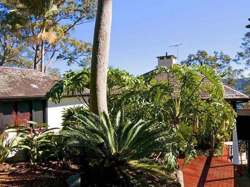 4 Paradise Avenue, Clareville NSW 2107