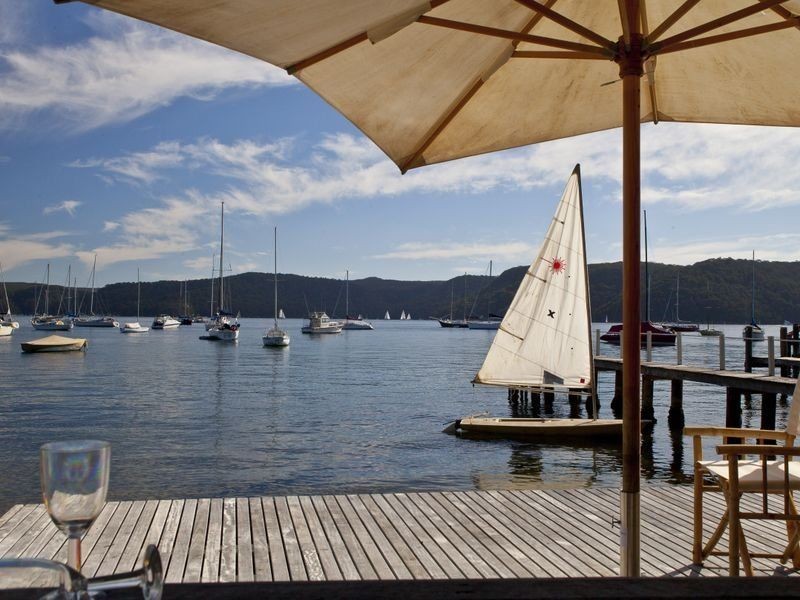 4 Paradise Avenue, Clareville NSW 2107