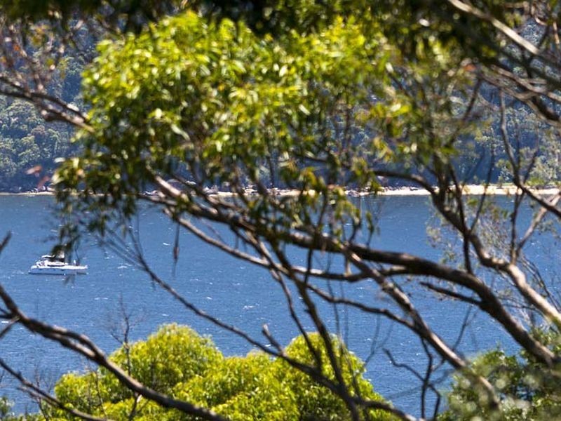 8 Ebor Road, Palm Beach NSW 2108