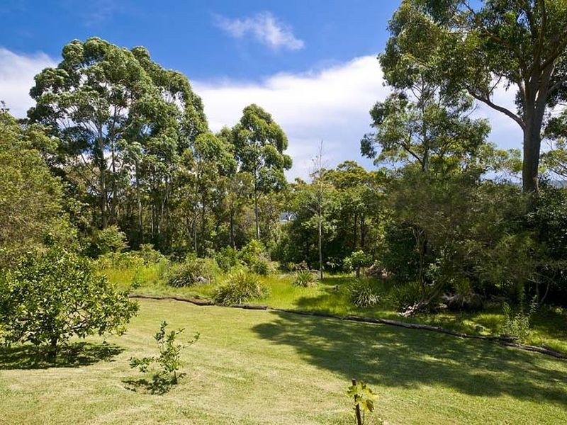 8 Ebor Road, Palm Beach NSW 2108