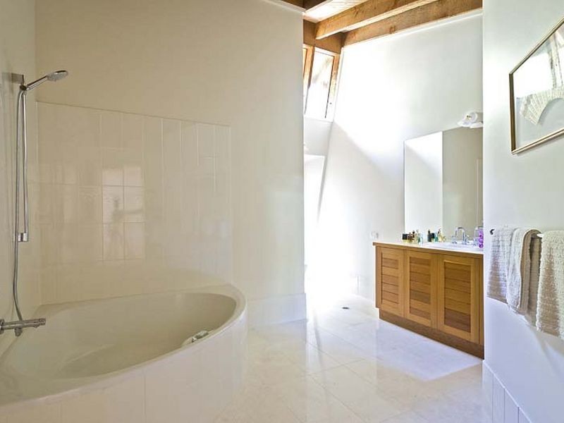 8 Ebor Road, Palm Beach NSW 2108