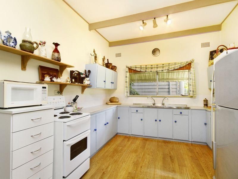 11 Monash Avenue, Great Mackerel Beach NSW 2108