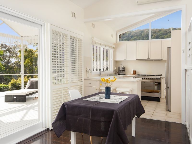 876 Barrenjoey Road, Avalon Beach NSW 2107