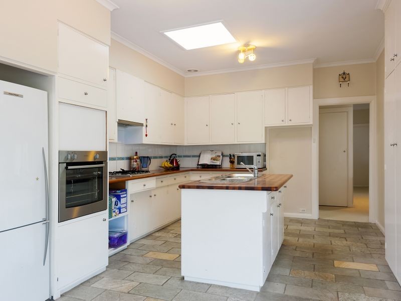 15 Currawong Avenue, Palm Beach NSW 2108