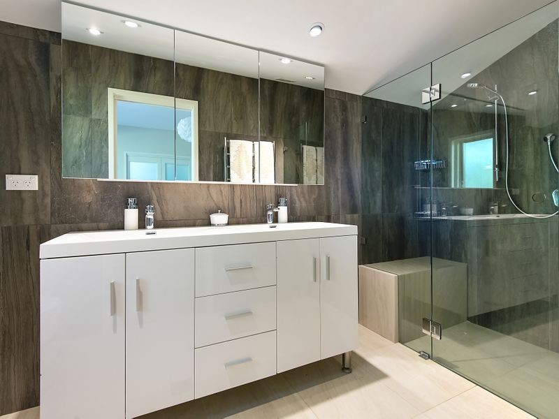 25 Kananook Avenue, Bayview NSW 2104