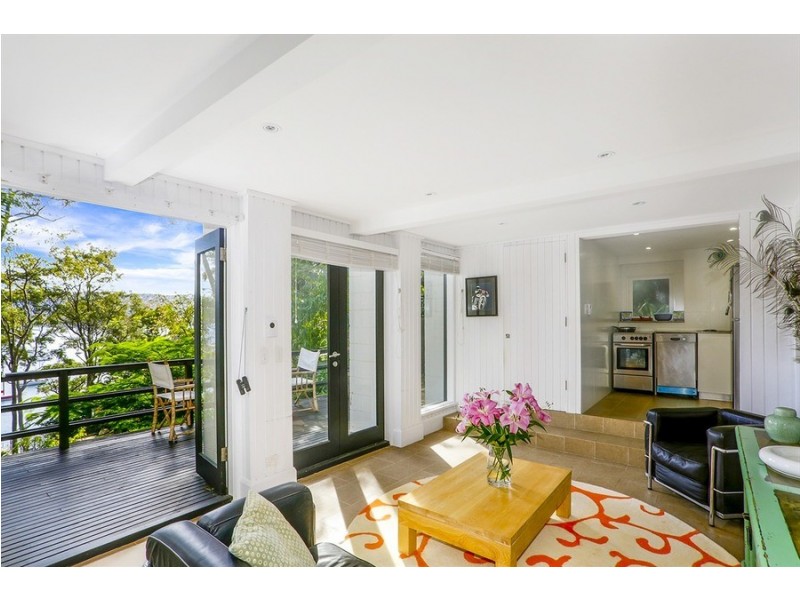 4 Paradise Avenue, Clareville NSW 2107