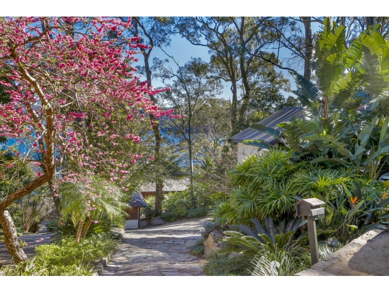 4 Paradise Avenue, Clareville NSW 2107