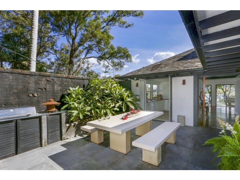 4 Paradise Avenue, Clareville NSW 2107