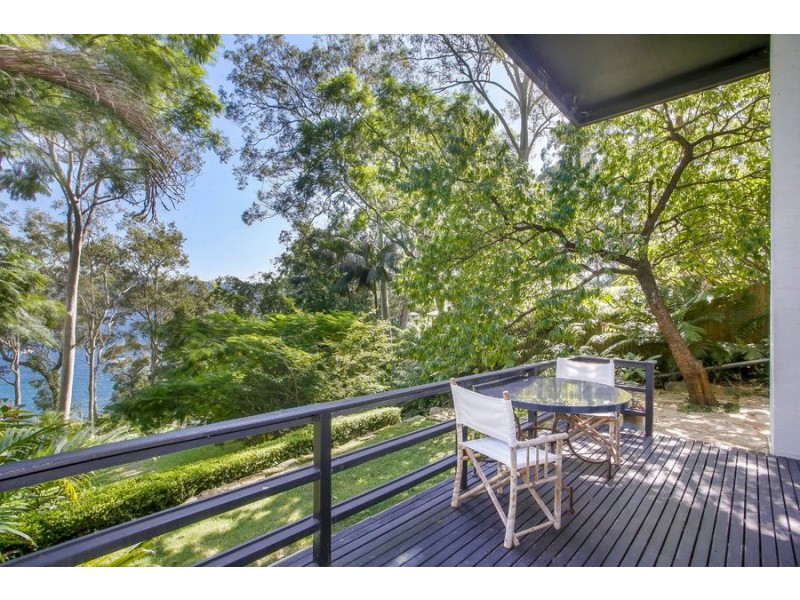 4 Paradise Avenue, Clareville NSW 2107