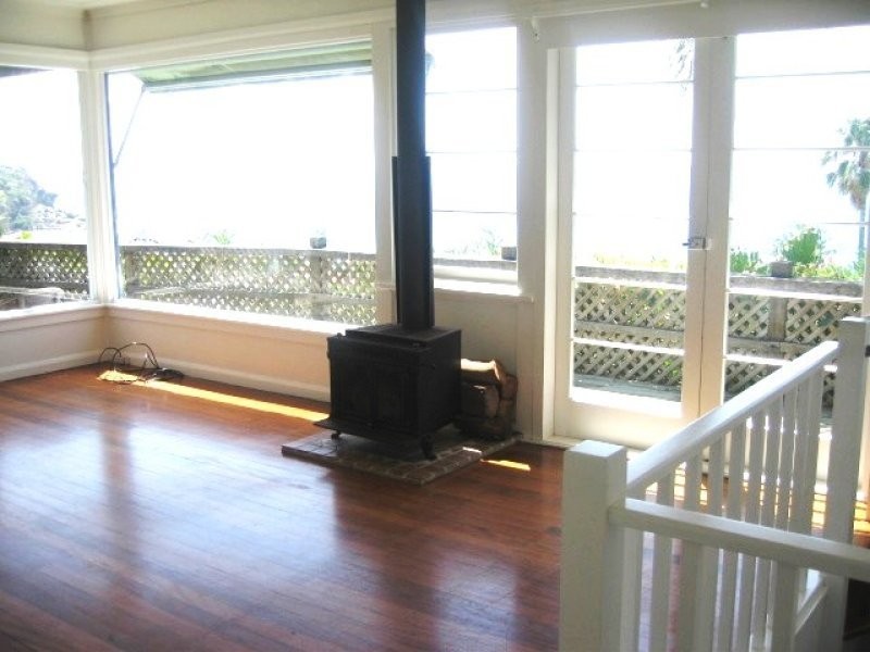 18 Surf Road, Whale Beach NSW 2107