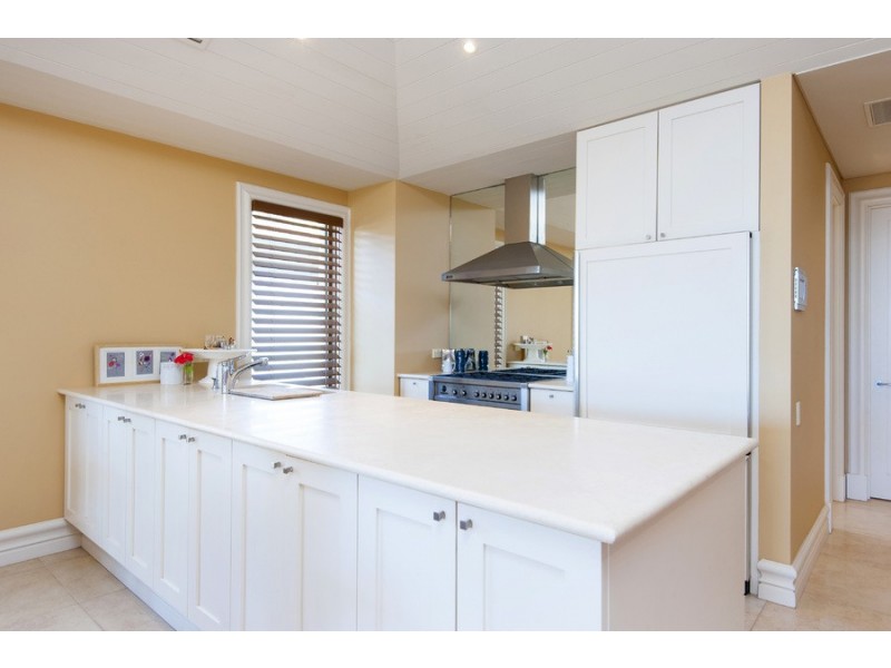 2/2 Ocean Place, Palm Beach NSW 2108