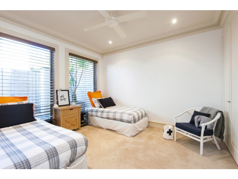 2/2 Ocean Place, Palm Beach NSW 2108