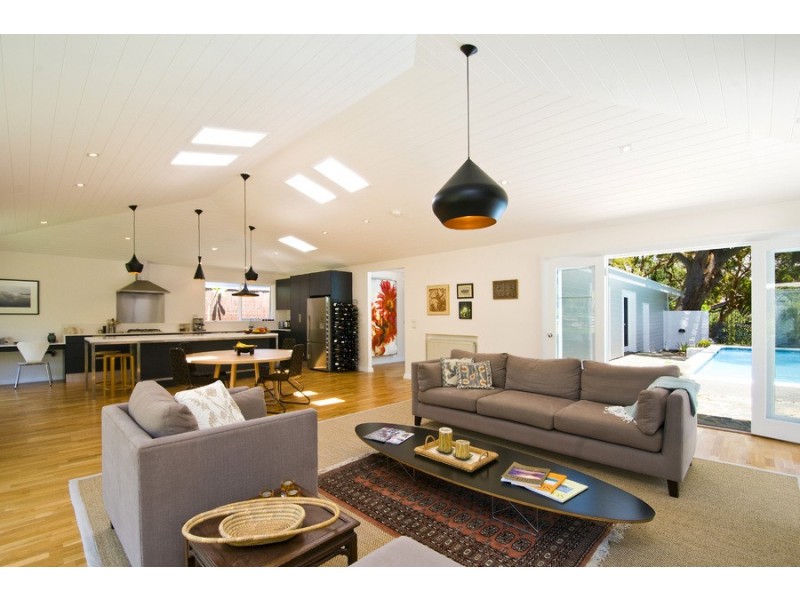 17 Ebor Road, Palm Beach NSW 2108