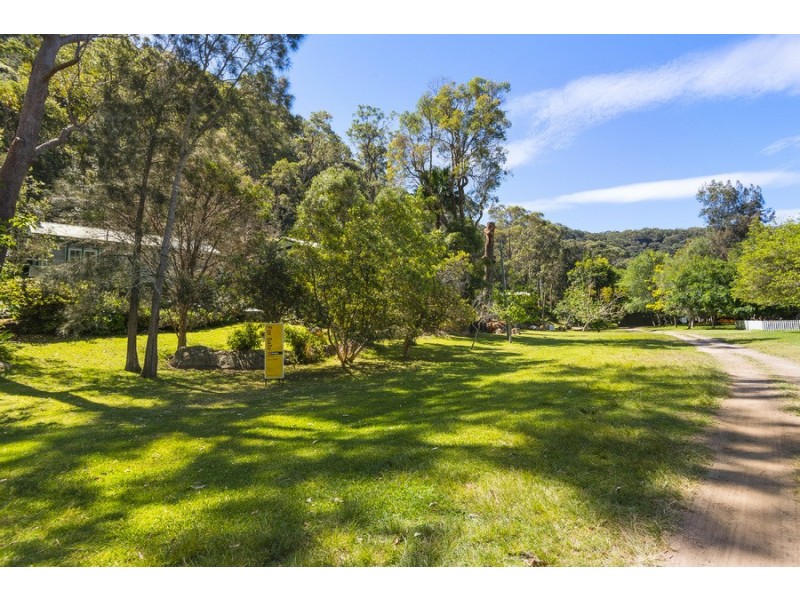 13 Diggers Crescent, Great Mackerel Beach NSW 2108