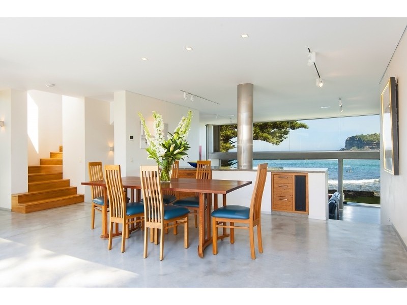 11 Marine Parade, Avalon Beach NSW 2107