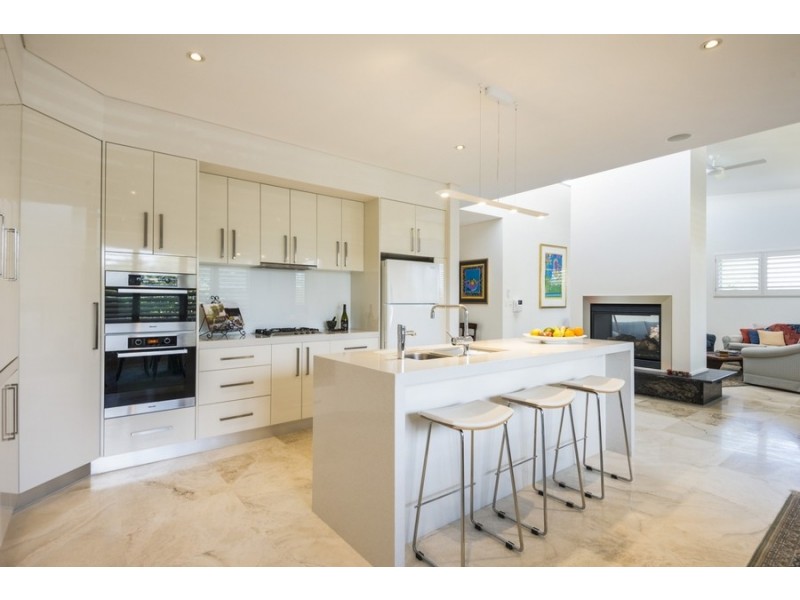 2/24-26 Golf Avenue, Mona Vale NSW 2103