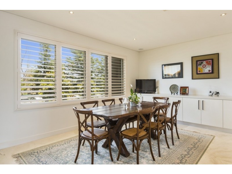 2/24-26 Golf Avenue, Mona Vale NSW 2103