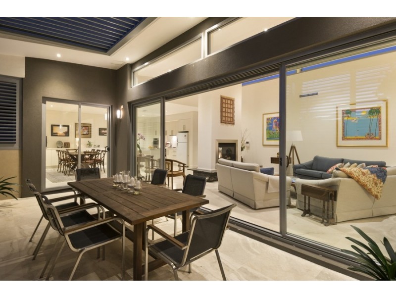 2/24-26 Golf Avenue, Mona Vale NSW 2103