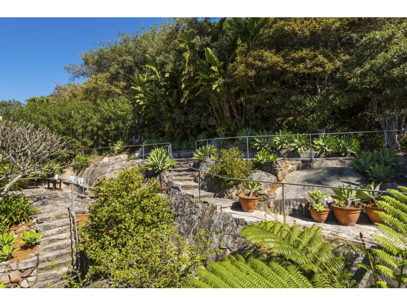 1 Livistona Lane, Palm Beach NSW 2108