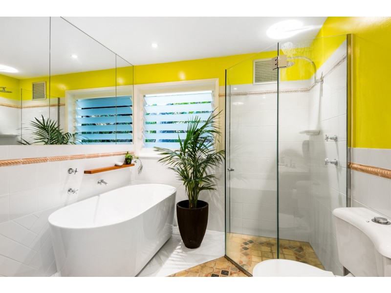 84 Hilltop Road, Avalon Beach NSW 2107