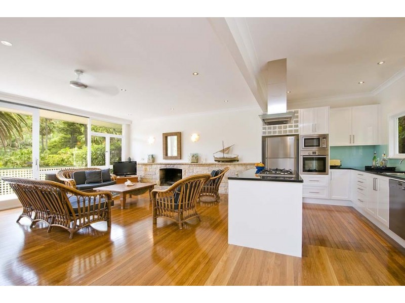 11 The Serpentine, Avalon NSW 2107