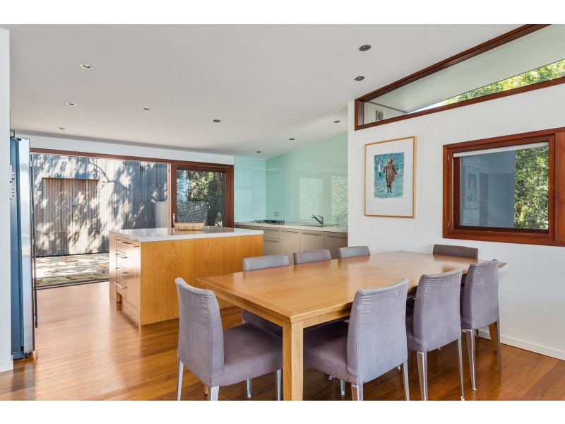 8 Rayner Road, Whale Beach NSW 2107