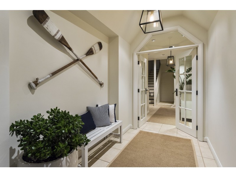 1042 Barrenjoey Road, Palm Beach NSW 2108